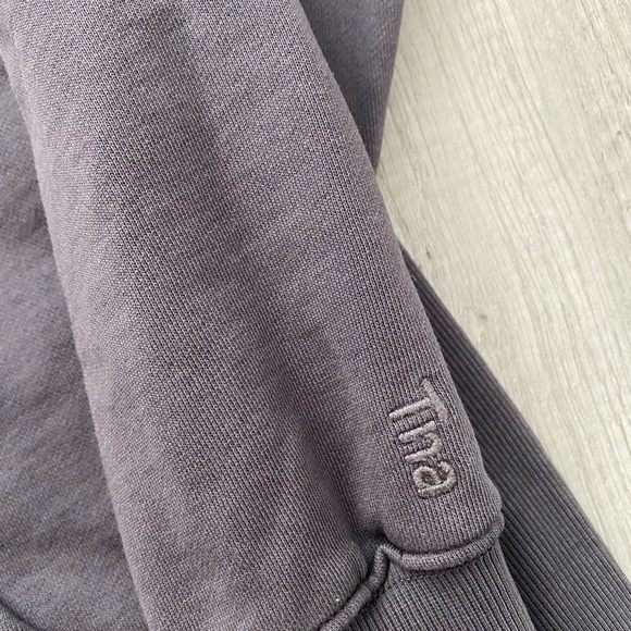 Aritzia TNA Cozy AF Boyfriend Zip Up Hoodie - Picture 2 of 12